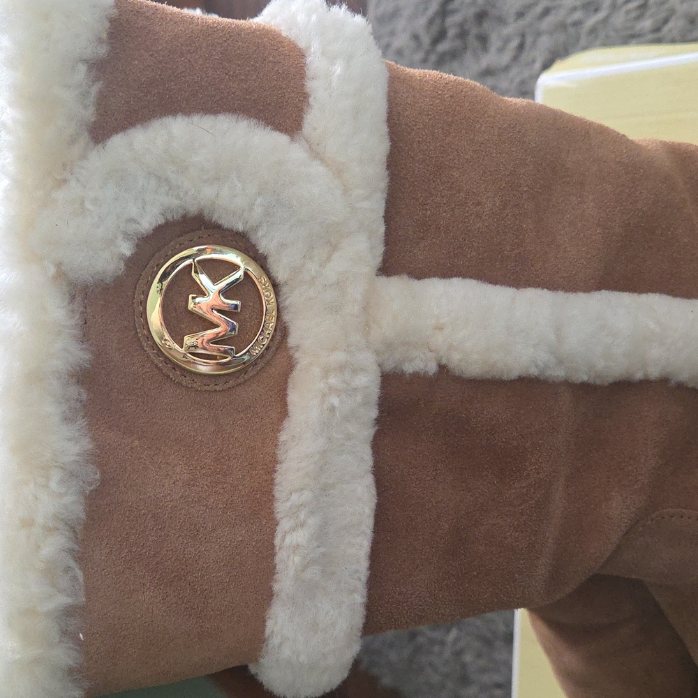 NIB Michael Kors Sz 8 Tan Suede Boots - Picture 8 of 14